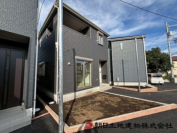 車の通りも少ない閑静な住宅地は小さなお子様がいるご家族にも安心です。