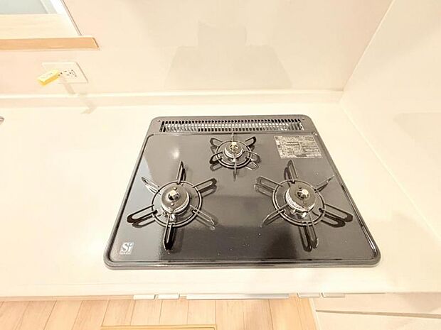 コンロは3口になっております！お料理時間も短くなりもう一品食卓を彩れそうですね！