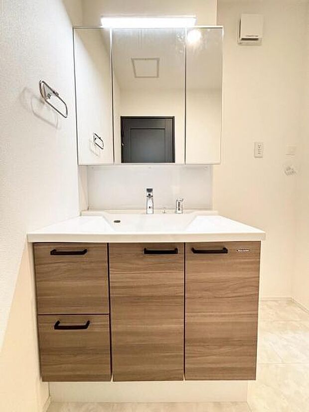 清潔感ある洗面台で気持ちも高まりますね！