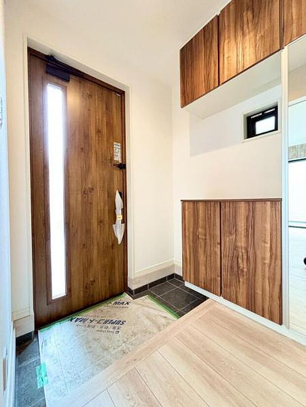 明るく素敵な玄関でご家族はもちろんお客様を迎え入れてくれます！