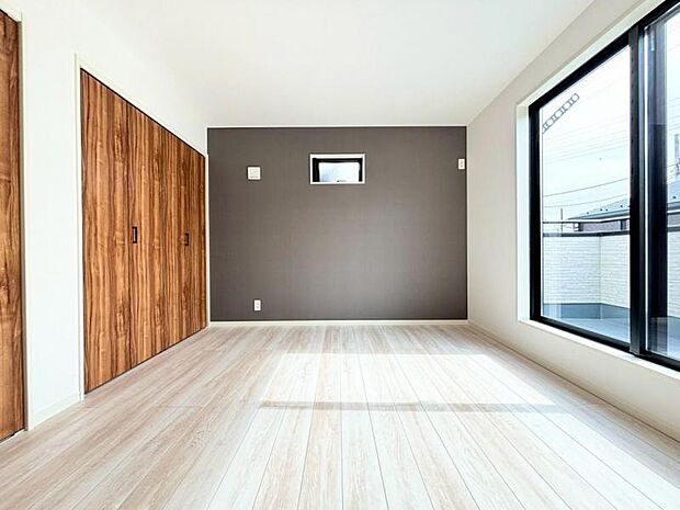 広々空間で家族一緒に寝れますね！