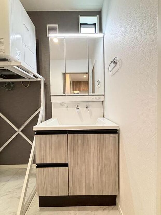 清潔感ある洗面台で気持ちも高まりますね!