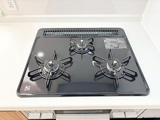 コンロは3口になっております!お料理時間も短くなりもう一品食卓を彩れそうですね!