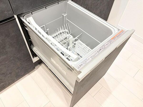 食洗器はキッチンのマストアイテムですね！食器洗いもボタン一つで済んじゃいます！