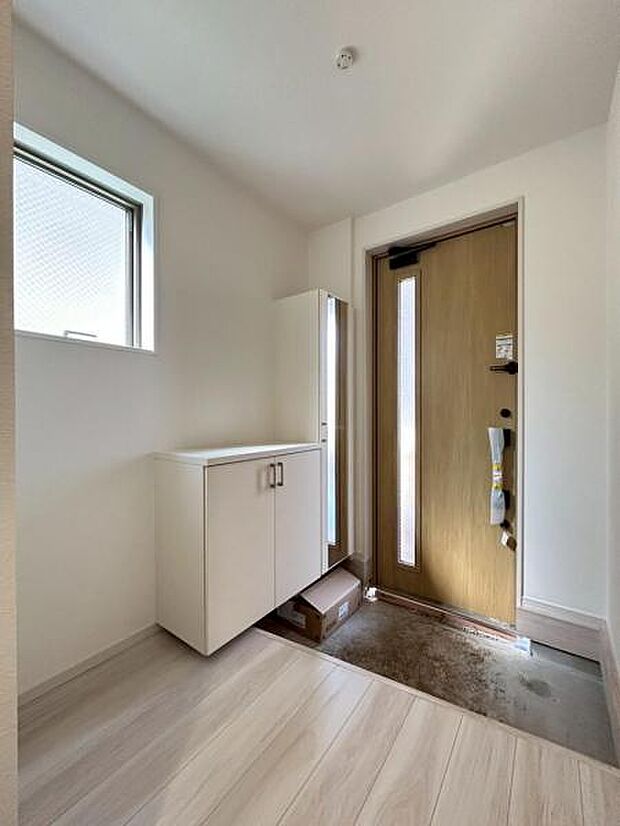 ■明るく素敵な玄関でご家族はもちろんお客様を迎え入れてくれます!