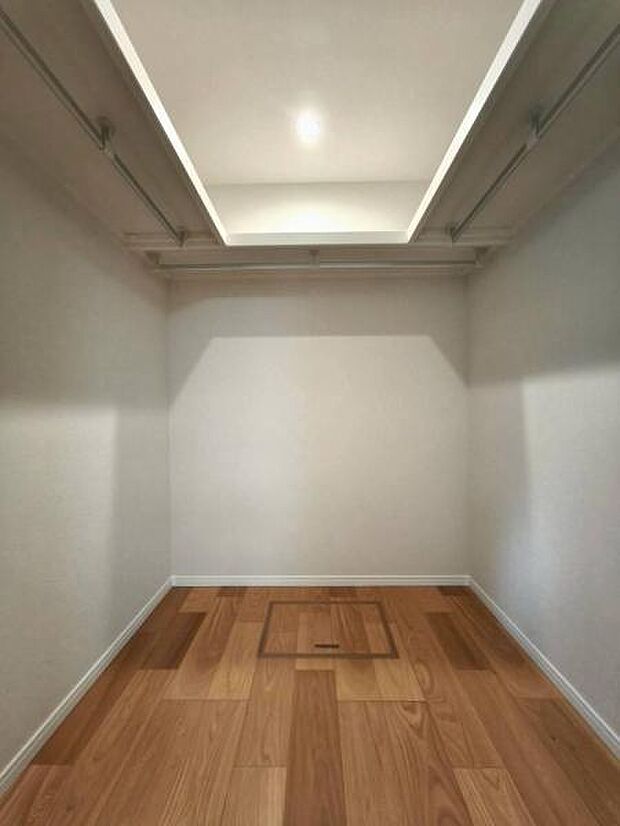 見やすく取り出しやすいWICで朝の支度もスムーズに整う心地よい住まいです!