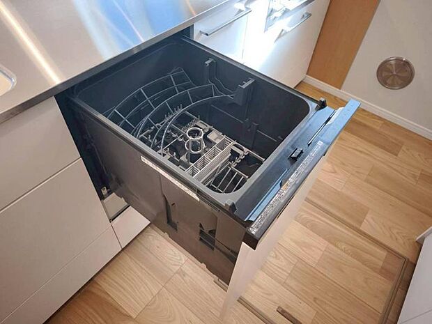 食洗器があるおかげで家事の時間を減らし、家族時間を大切にできる快適キッチンです！