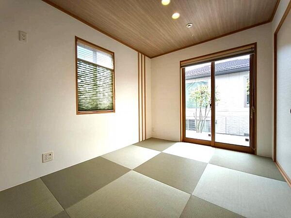 一階に居室があると来客時やキッズスペースなど幅広くお過ごしできます。