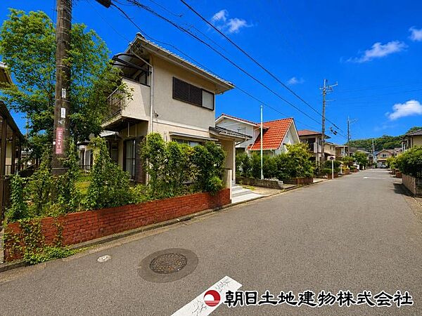 家の中だけでなく、庭も暮らしの一部に。ガーデニングを楽しんだり、休日に外でくつろいだり。44坪のゆとりが、日々の楽しみを広げてくれます。