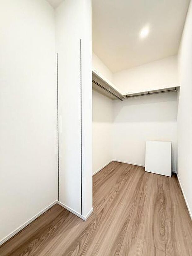 見やすく取り出しやすいWICで朝の支度もスムーズに整う心地よい住まいです!