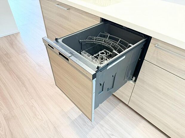 食洗器があるおかげで家事の時間を減らし、家族時間を大切にできる快適キッチンです!