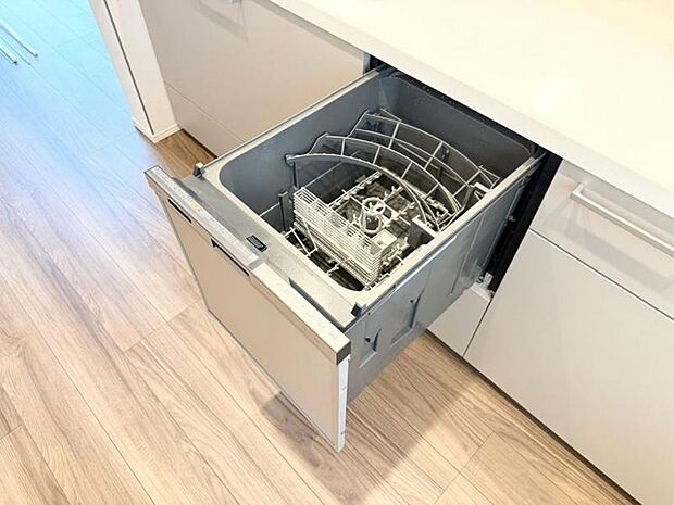 食洗器があるおかげで家事の時間を減らし、家族時間を大切にできる快適キッチンです！