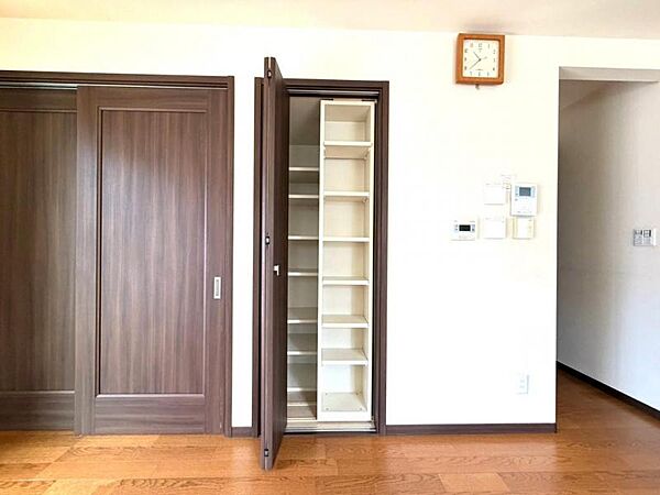 1ゆとりある収納で、暮らしもすっきり
