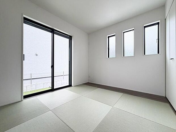 一階に居室があると来客時やキッズスペースなど幅広くお過ごしできます。