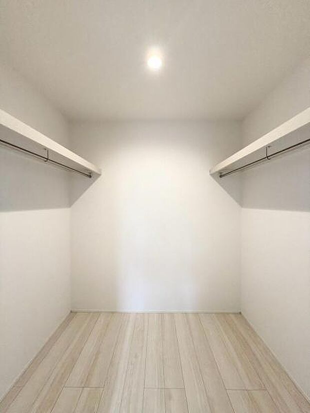 見やすく取り出しやすいWICで朝の支度もスムーズに整う心地よい住まいです!