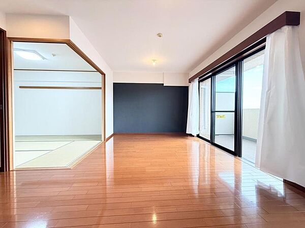 リビング/ダイニングを拡大表示