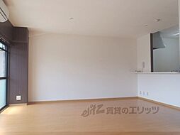 Ｒｅｑｕｉｅ上桂 3階3LDKのリビング/ダイニング