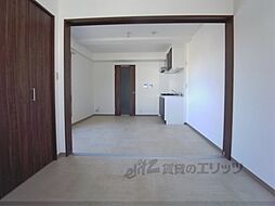 近鉄京都線 桃山御陵前駅 徒歩2分の賃貸マンション 3階1DKのリビング/ダイニング