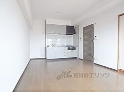 京阪本線 龍谷大前深草駅 徒歩3分の賃貸マンション 3階2LDKのリビング/ダイニング