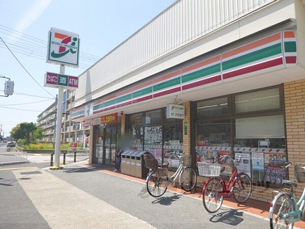 画像25:セブンイレブン　宇治大久保旦椋店まで350メートル