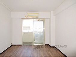 JR東海道・山陽本線 西大路駅 徒歩22分の賃貸マンション 6階ワンルームのリビング/ダイニング