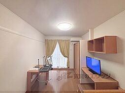 レオパレス安信町四九番地 103 1階1Kのリビング/ダイニング