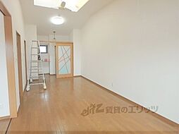 クイーンズコート久津川 407 4階1LDKのリビング/ダイニング