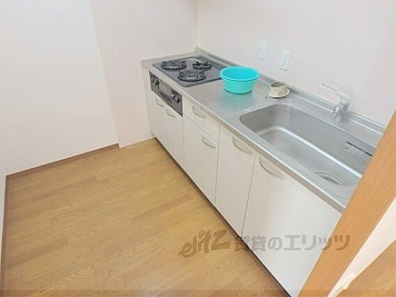 クイーンズコート久津川_内装_1