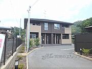 三室戸駅より徒歩12分 1階 築8年5ヶ月の賃貸物件