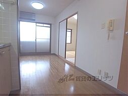 JR東海道・山陽本線 桂川駅 徒歩7分の賃貸マンション 1階1DKのリビング/ダイニング