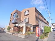 伊勢田駅より徒歩13分 築36年9ヶ月 3階建の賃貸物件