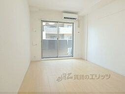 キョーナン宇治伊勢田 106 1階1Kのリビング/ダイニング