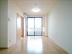 中御所グランバレーＡ館 302 3階2LDKのリビング/ダイニング