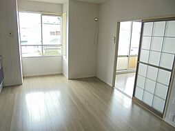 ラプラスゆう　Ｍ棟 201 2階2DKのリビング/ダイニング