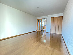 ブルーウッド 303 3階1Kのリビング/ダイニング