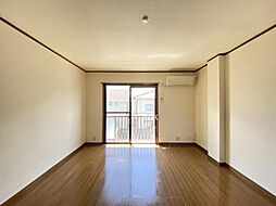 オリンピア原 203 2階1Kのリビング/ダイニング