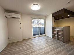 トリシア東口 101 1階1LDKのリビング/ダイニング