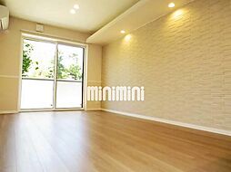 マノワール 103 1階1LDKのリビング/ダイニング