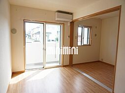 オーク笹部 102 1階1LDKのリビング/ダイニング