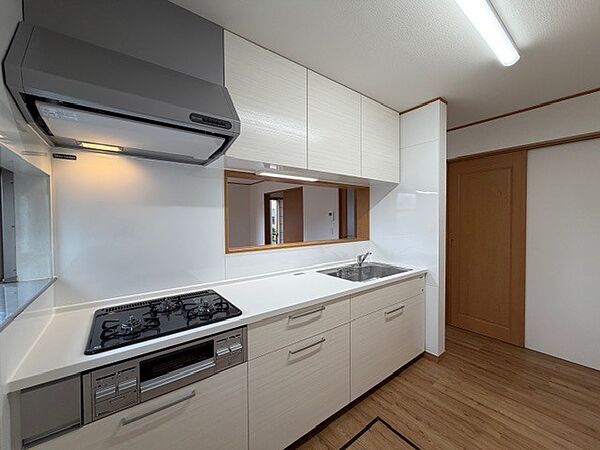 ・システムキッチン交換済み♪