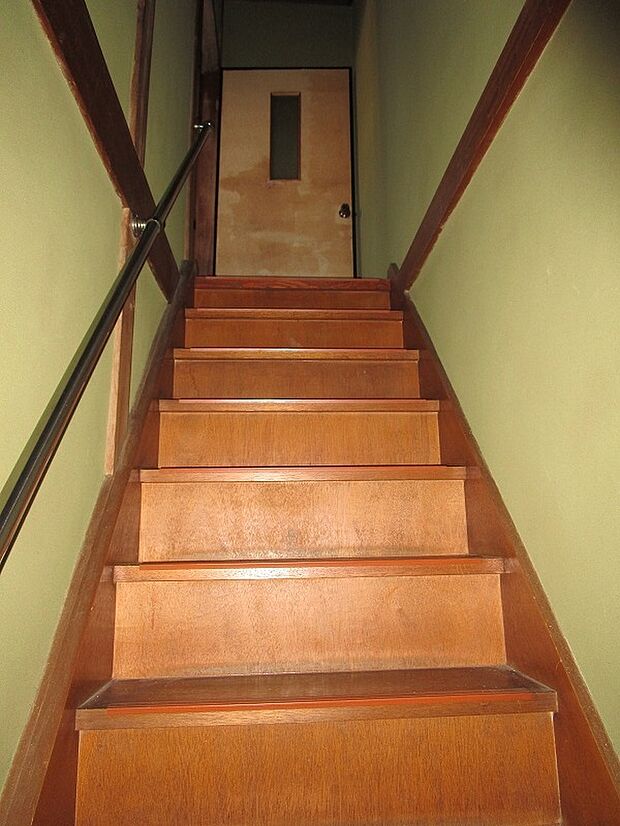 滑らかな階段です。ご年配の方にもやさしい階段です。