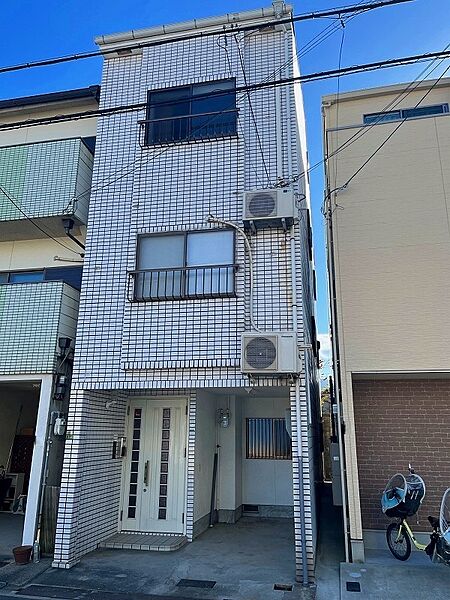 外観：327001690330