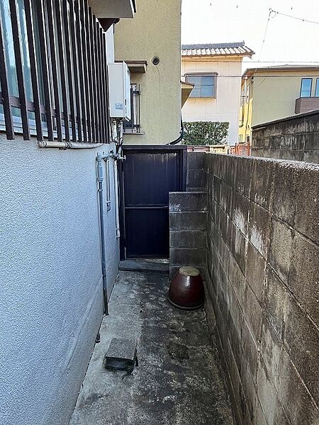裏側