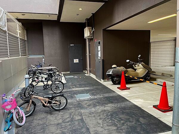 バイク置場
