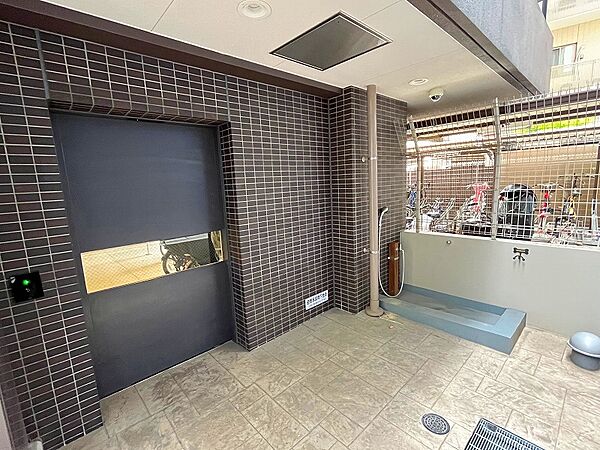 駐輪場・ペット洗い場