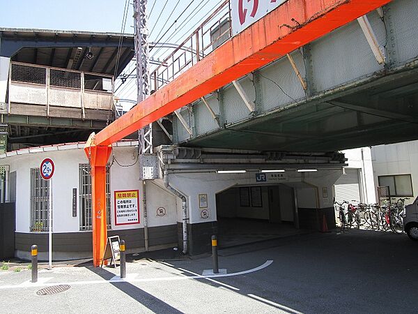 ＪＲ環状線　寺田町駅まで約３５５ｍ（徒歩５分）です。
