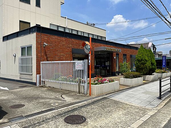 大阪信用金庫勝山支店まで約５０m（徒歩１分）です。