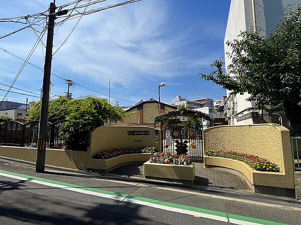 北中本保育園まで約４９０m（徒歩７分）です。