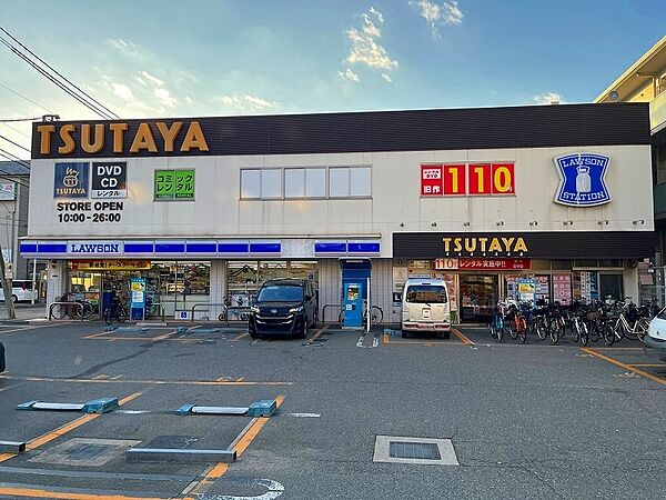 ローソン巽北三丁目店まで約２９０m（徒歩４分）です。