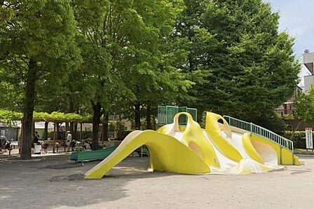 西小岩公園西小岩公園 560m
